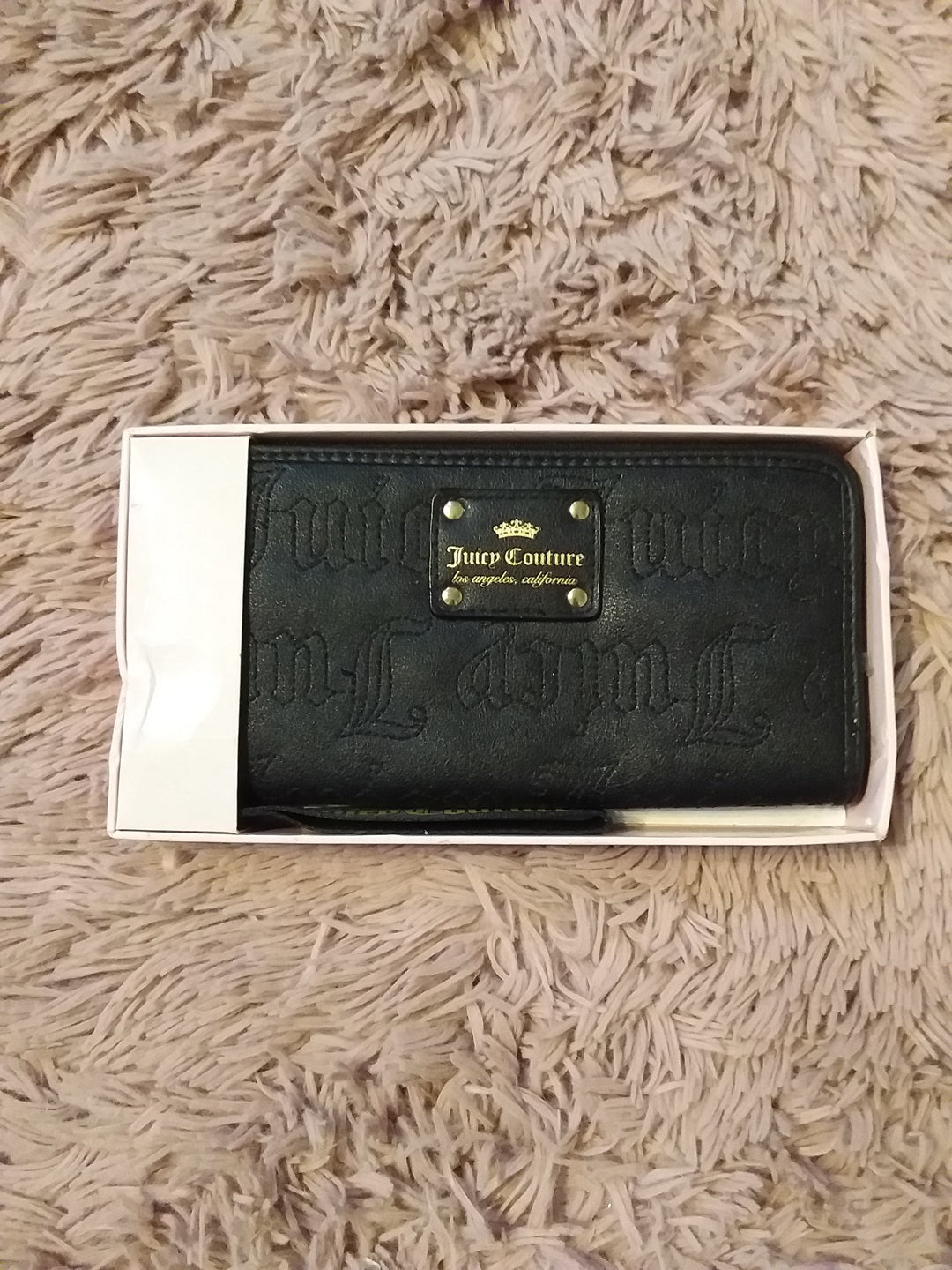 Monedero Negro con Placa