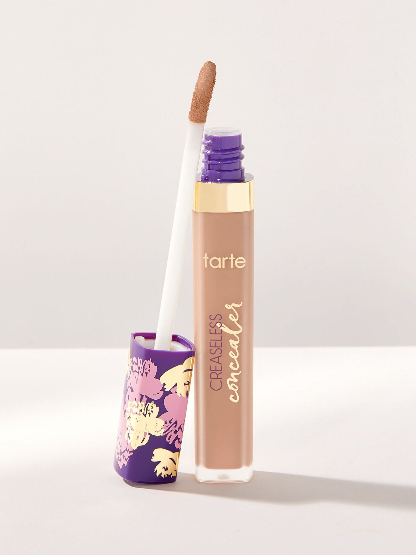 Tarte Creaseless Concealer 25n light medium neutral