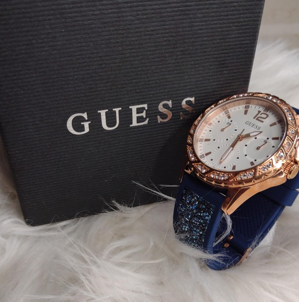 Reloj Guess (modelo W1096l4)