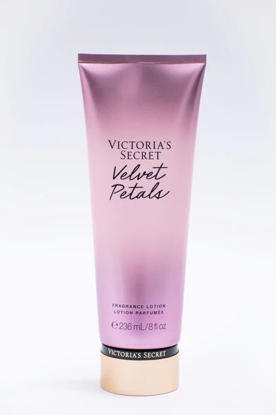 Victorias Secret Velvet Petals Fragrance Lotion 236 ml - Pink Beauty