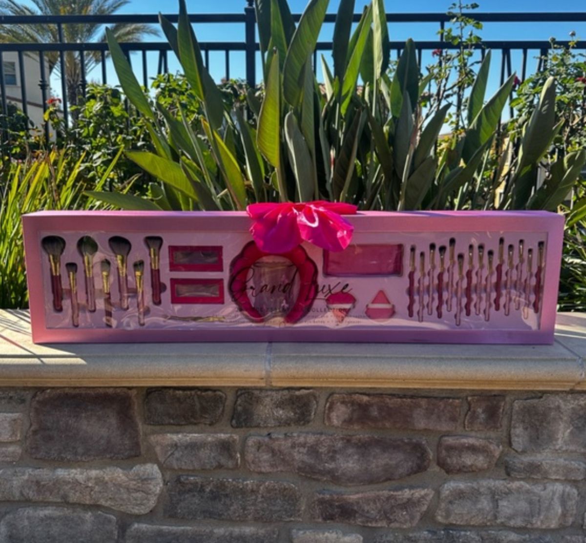 Grand Luxe Set Makeup Brushes Headband Pink Lashes 29 piezas