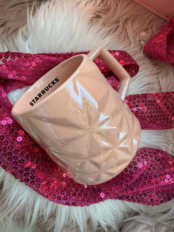 STARBUCKS Holiday Peppermint 2023