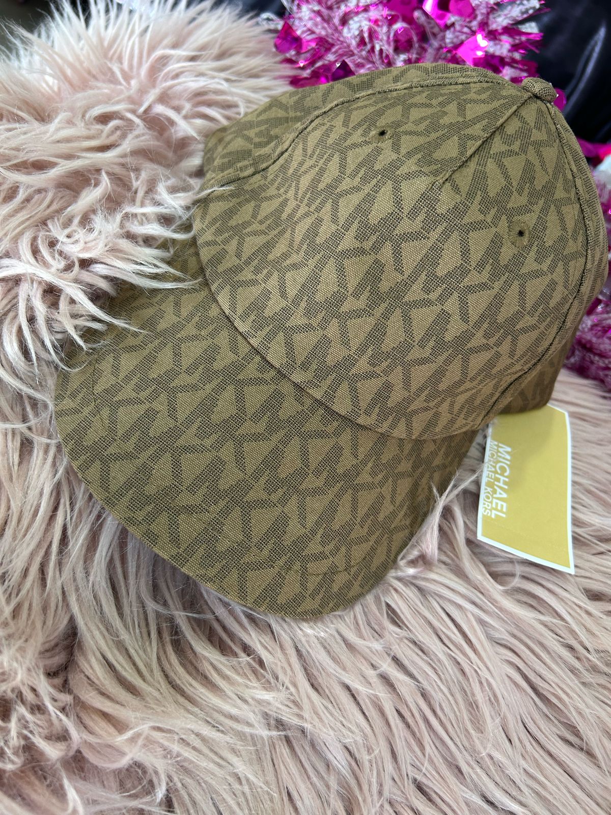 Gorra MICHAEL KORS Tono cafe claro