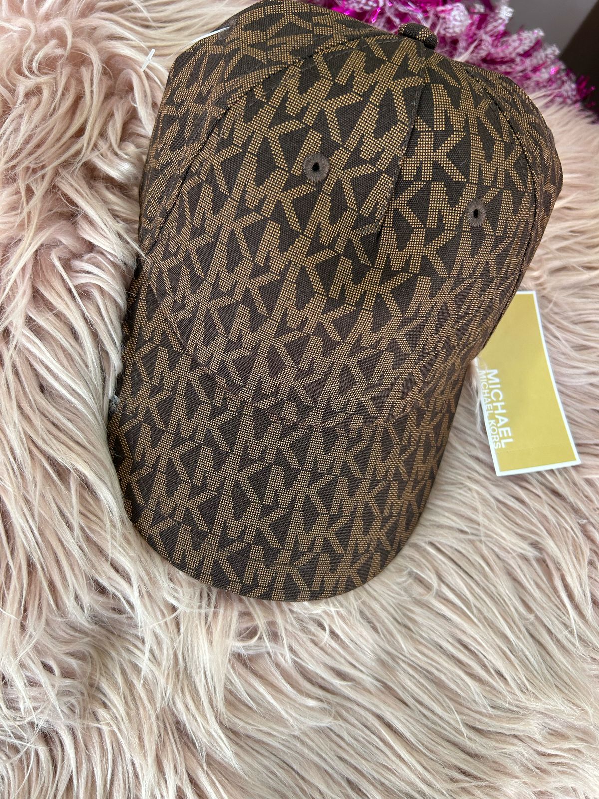 Gorra MICHAEL KORS Tono cafe oscuro