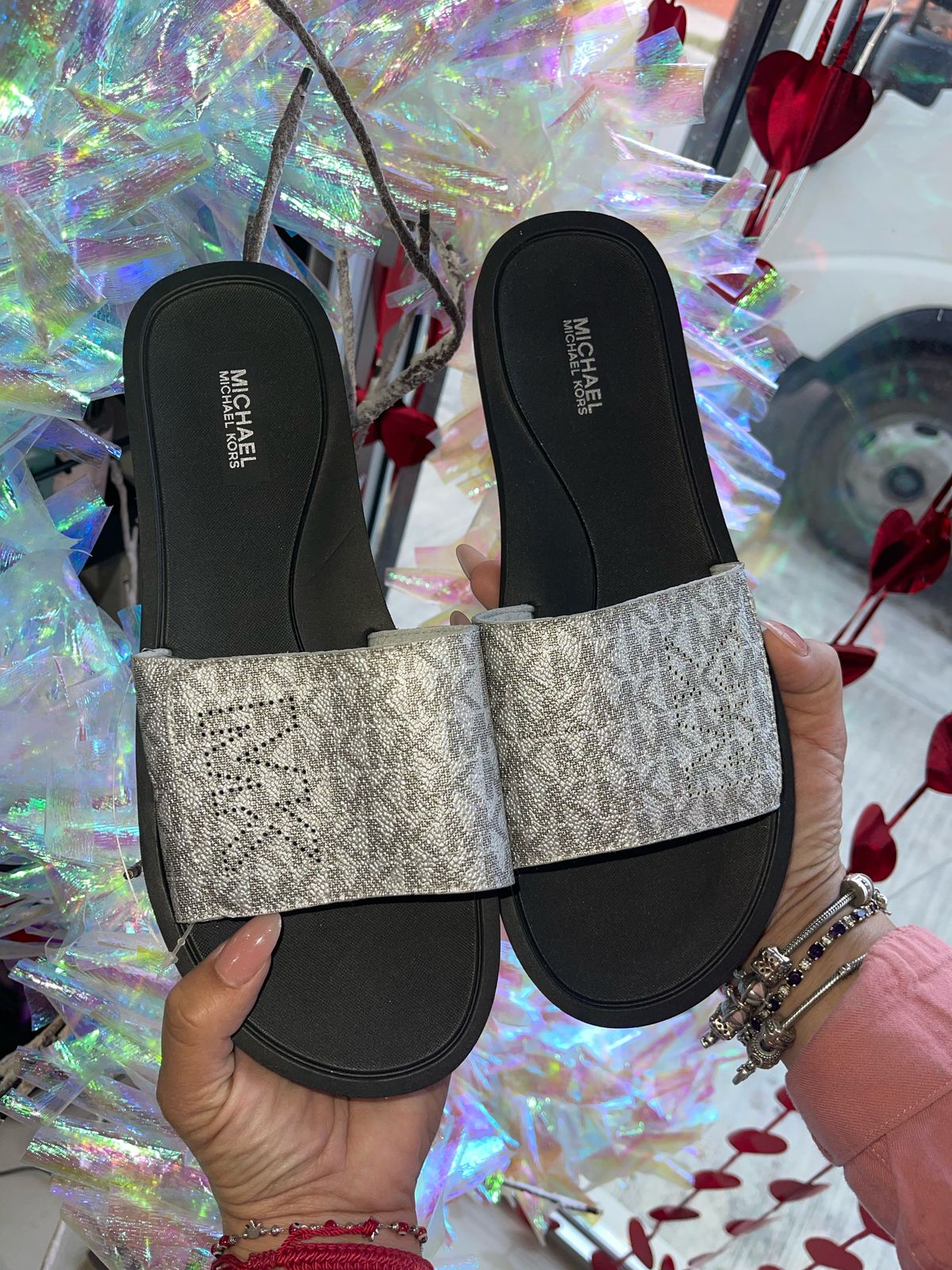 Sandalia MICHAEL KORS Color Gris Talla 10 Americano