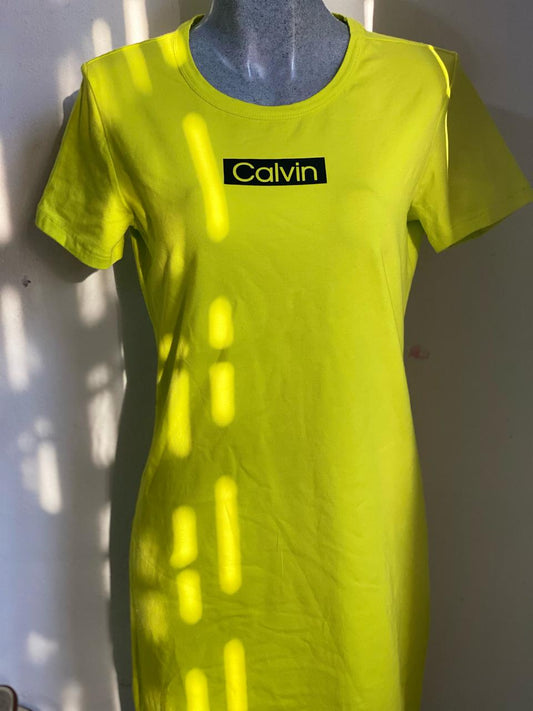 Vestido Calvin Klein manga Corta Color Verde Brillante - Talla "S"