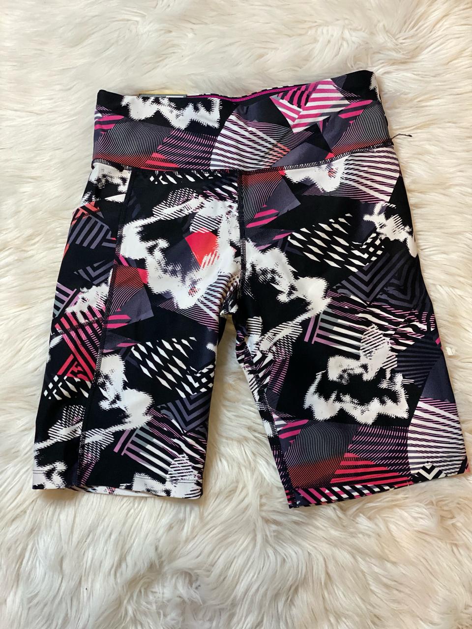 Calvin Klein Short de Licra Color “Glu” p/Dama – Talla “M”