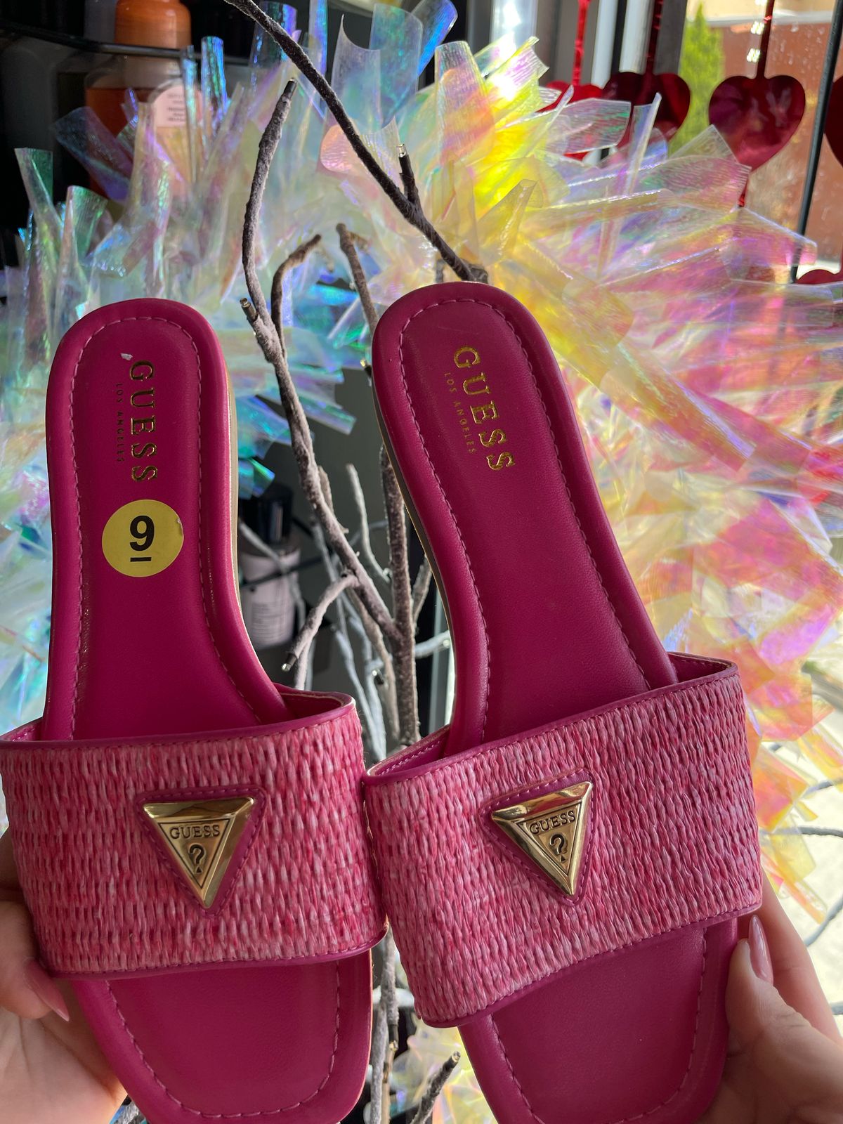 Sandalia GUESS Color Rosa Talla 6 MX SIN CAJA