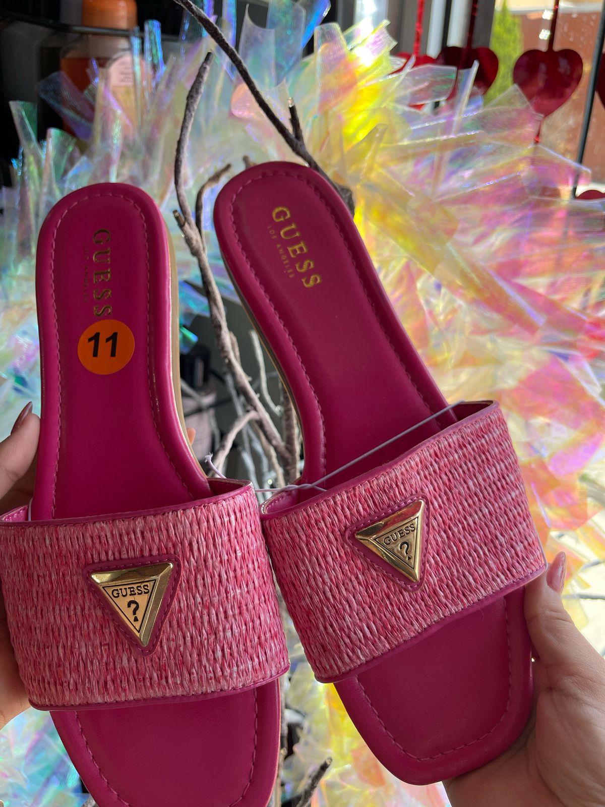 Sandalia GUESS Color Rosa Talla 8 MX SIN CAJA