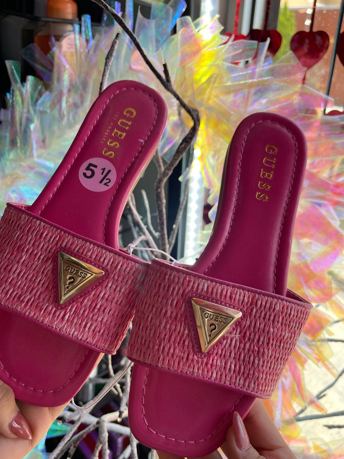 Sandalia GUESS Color Rosa Talla 2.5 MX SIN CAJA