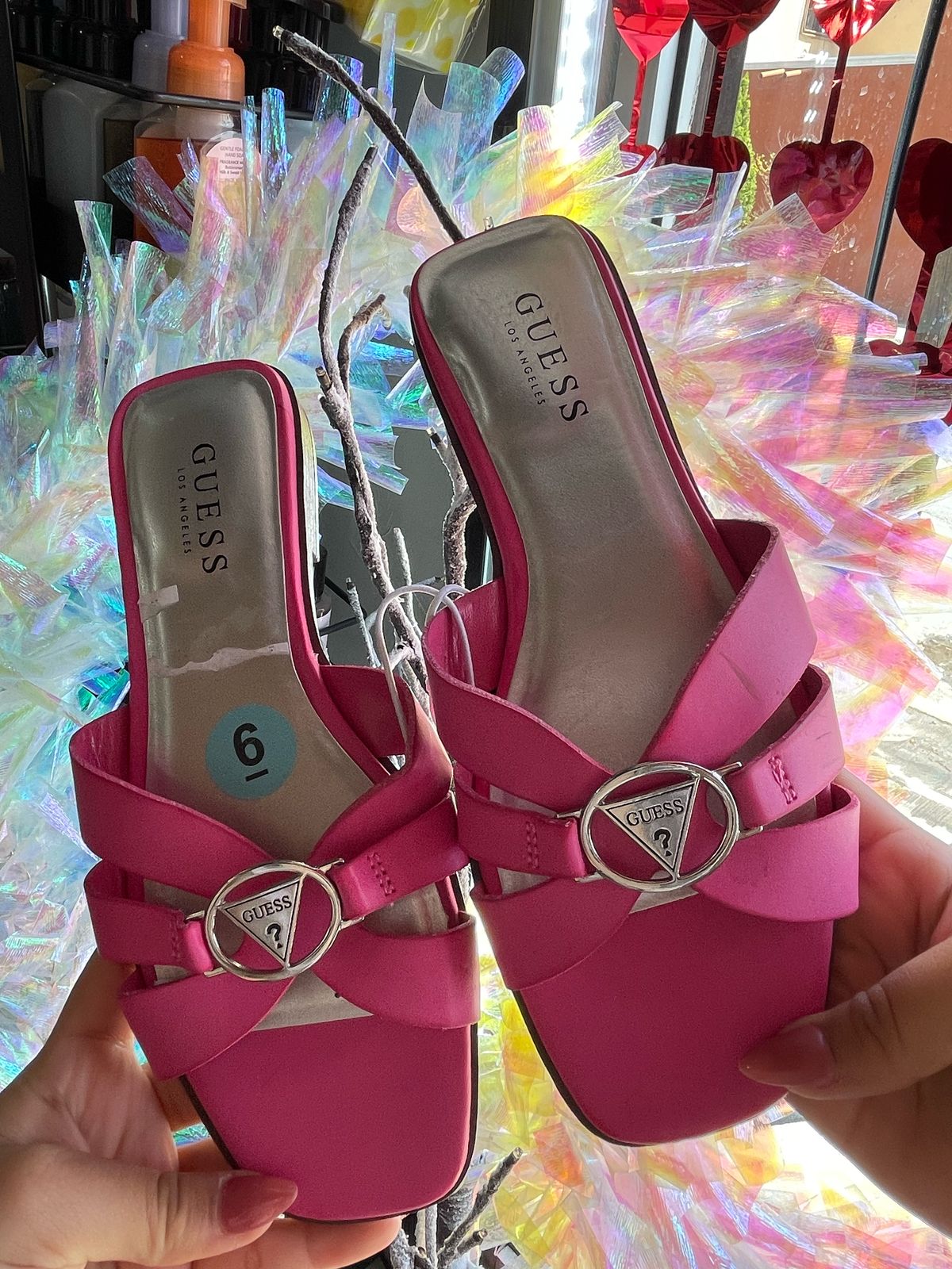 Sandalia GUESS Color Rosa Talla 3 MX SIN CAJA