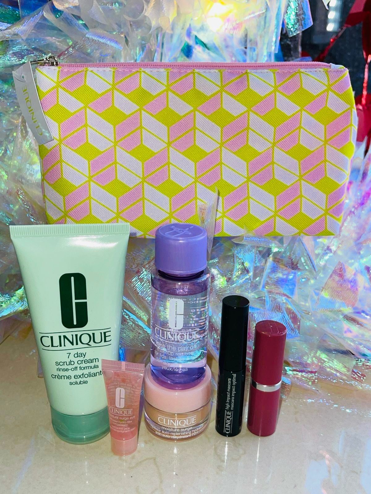 SET CLINIQUE COSMETIQUERA COLOR ROSA 6 PIEZAS TRAVEL SIZE