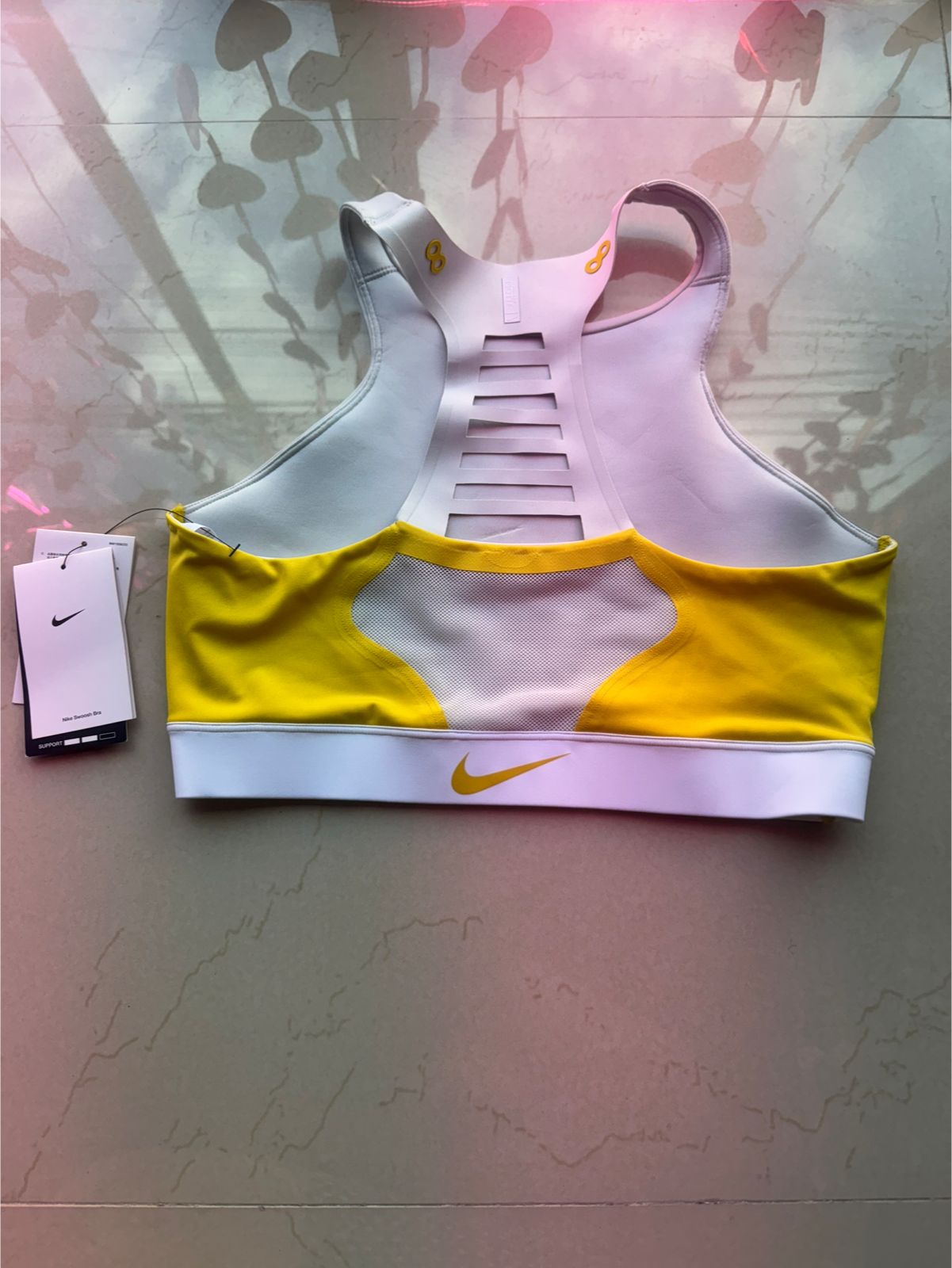 Nike Swoosh Bra Dri-FIT para mujer