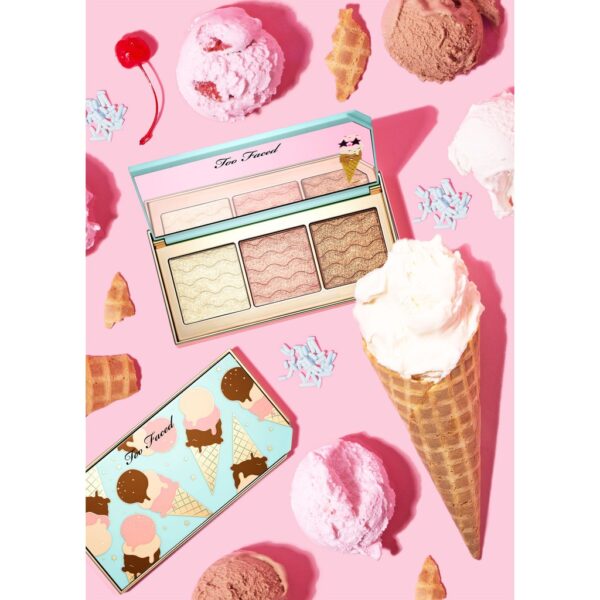 TOO FACED TRIPLE SCOOP HYPER REFLECTIVE HIGHLIGHTING PALETTE