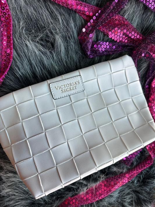 COSMETIQUERA BLANCA VICTORIA´S SECRET
