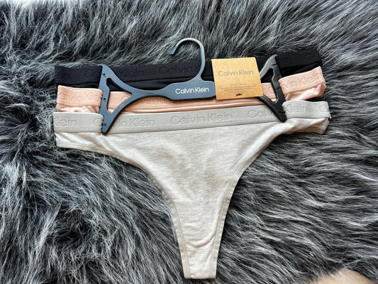 CALVIN KLEIN SET DE 3 THONGS (TANGAS) TALLA S QP2847X-902