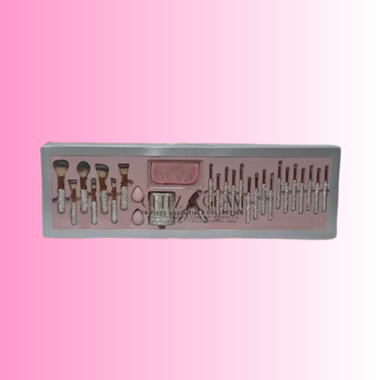 Glitz & Glam | Juego de brochas Essentials Collection de 28 piezas en color PLATA
