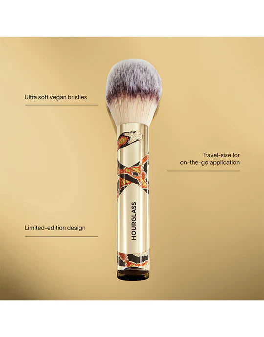 HOURGLASS Veil Travel Powder Brush SNAKE - Pink Beauty