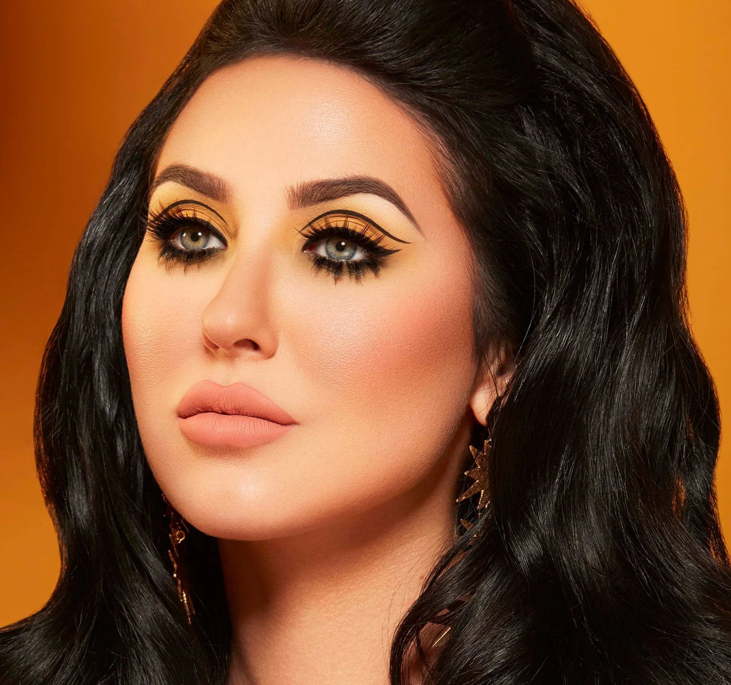 Morphe x Paleta de sombras de ojos Jaclyn Hill - Armed y Gorgeous