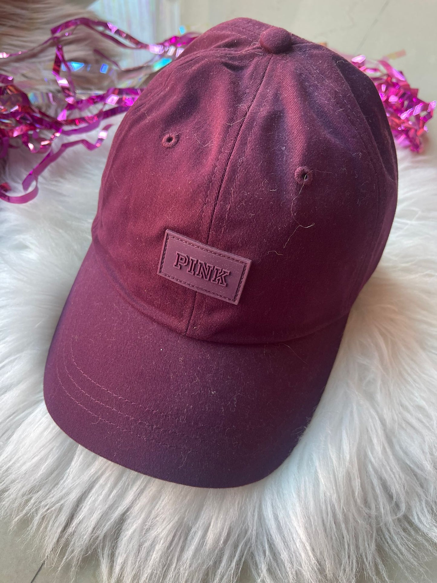 Victorias secret  Gorras pink color: Guindo