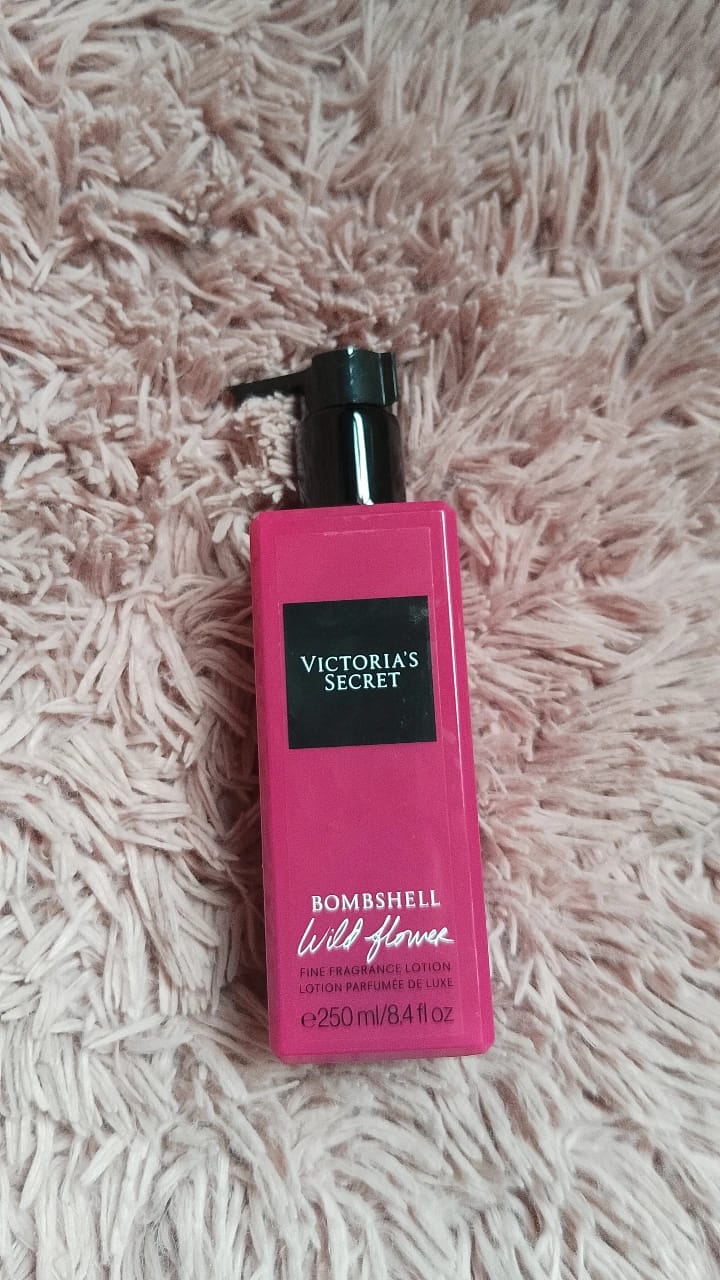 Victoria Secret Bombshell Wild Flower Fine Fragrance Lotion 250 ml - Pink Beauty