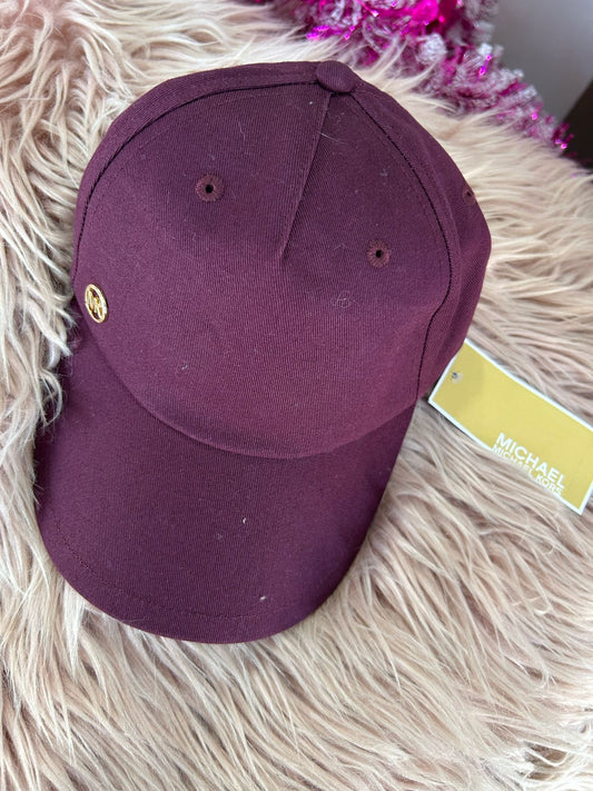 Gorra MICHAEL KORS Tono guinda