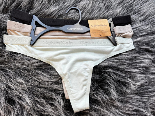 CALVIN KLEIN SET DE 3 THONGS (TANGAS) TALLA M QP2847X-902