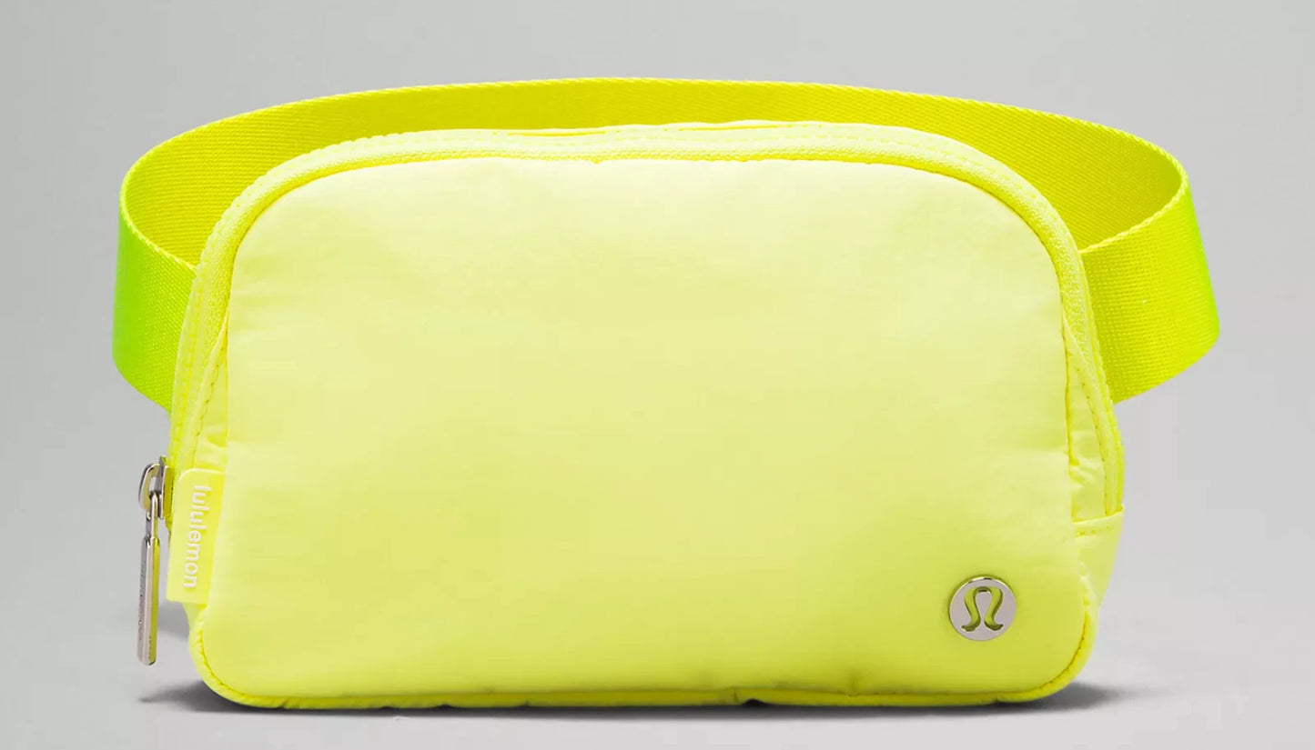 Lululemon Everywhere Belt Bag Bone
